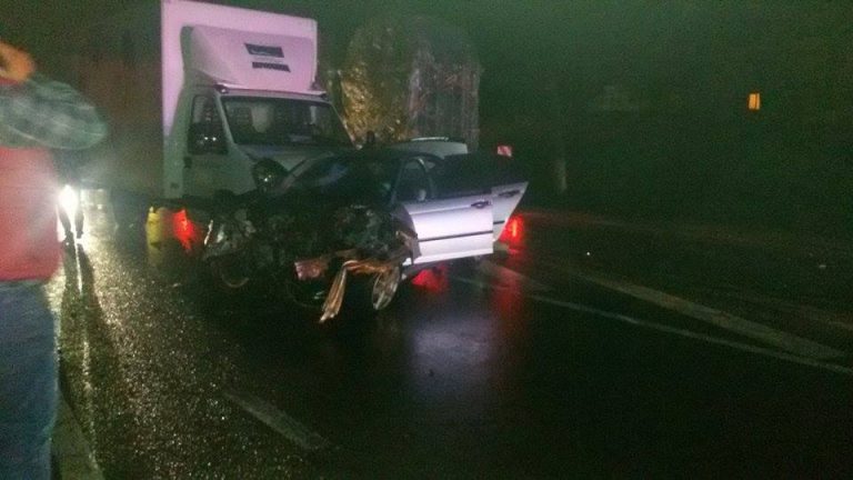GALERIE FOTO – 4 mașini implicate într-un accident rutier, la Tîrnava