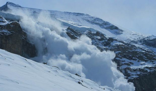 Avalanşă în Alpii italieni: Cel puţin 3 persoane au murit și mai multe au fost rănite