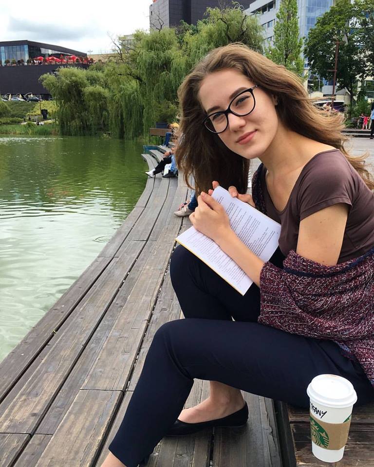 Două eleve de la SNG, la faza Națională a Olimpiadei de Limba și Literatura Română