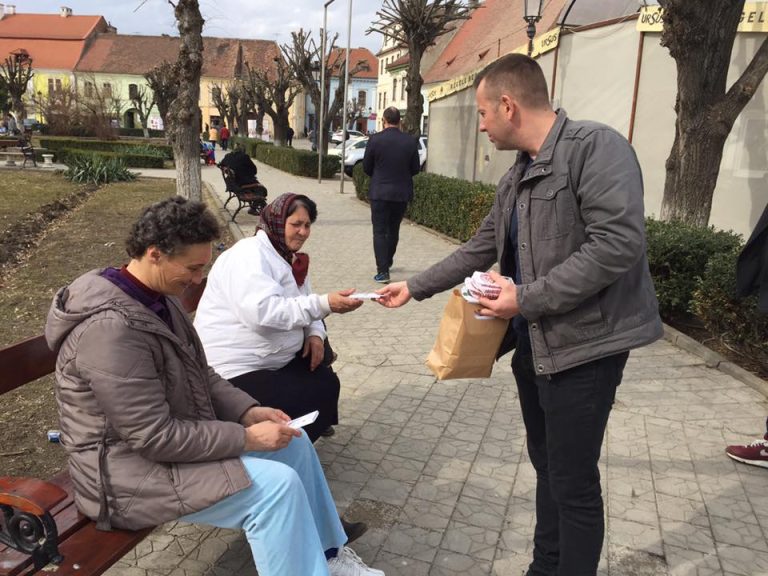 GALERIE FOTO – Mărțișoare și surprize din partea PSD pentru doamne și domnișoare