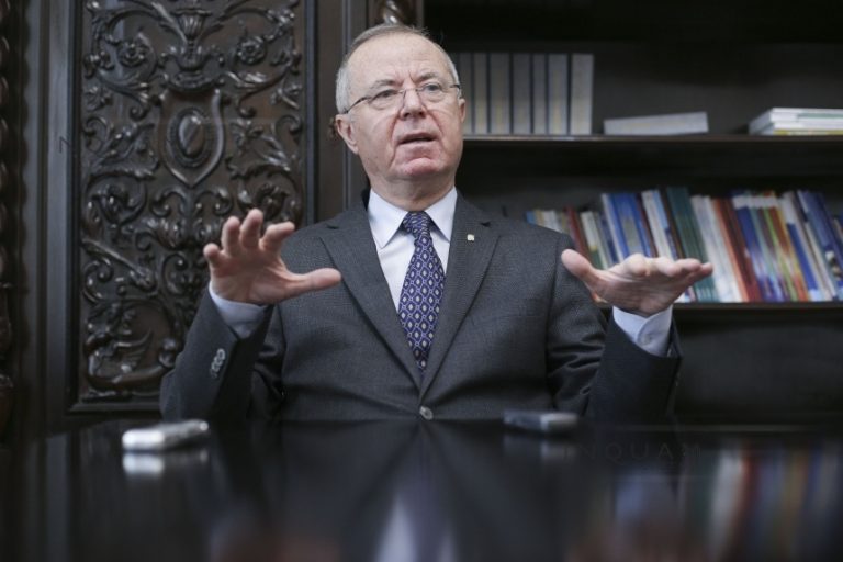 Resemnare: Nu suntem în măsură să evaluăm şcolile doctorale