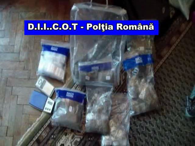 FOTO/VIDEO – Percheziții DIICOT la Mediaș și Sighișoara. 7 traficanți, reținuți