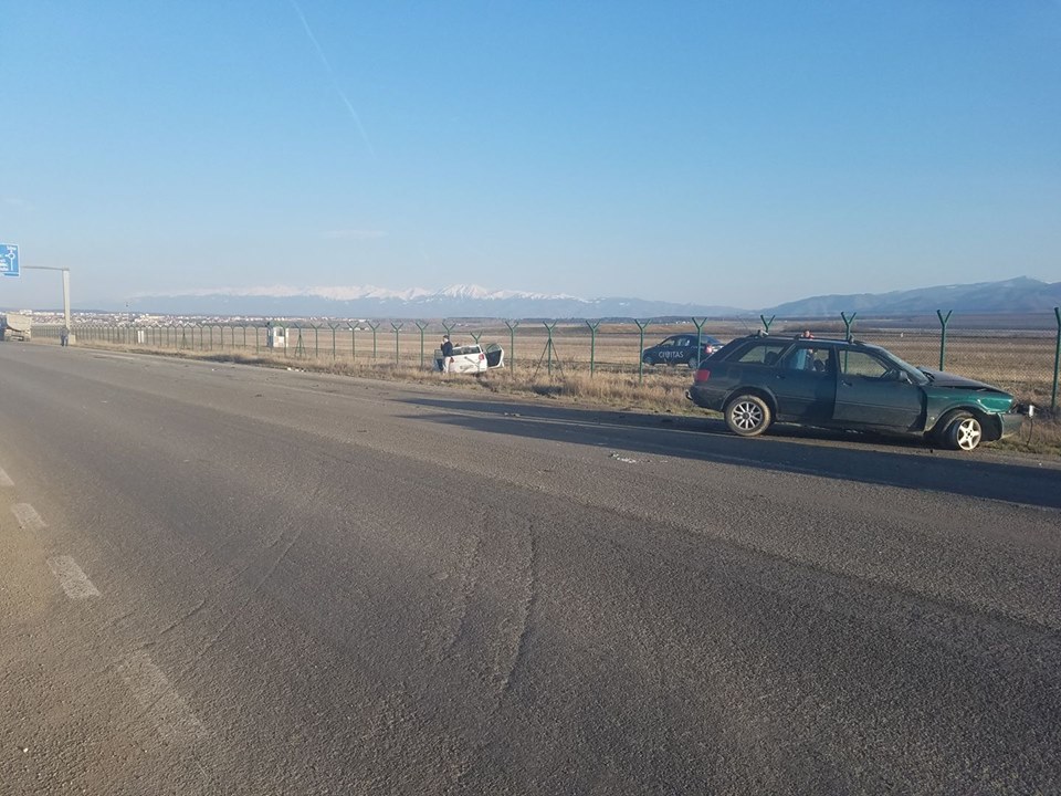 UPDATE: Alt accident cu 3 maşini, şoferul vinovat era băut