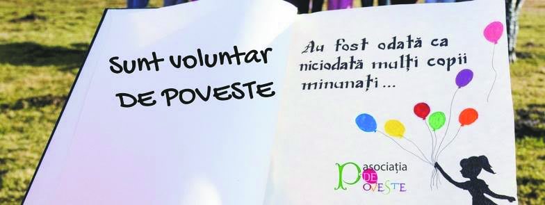 Un voluntar, un copil fericit
