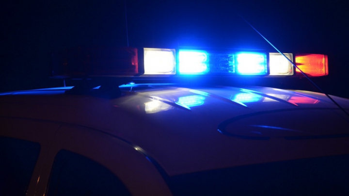 Un șofer a fost urmărit pentru că nu a oprit la semnalele polițiștilor, altul s-a urcat drogat la volan