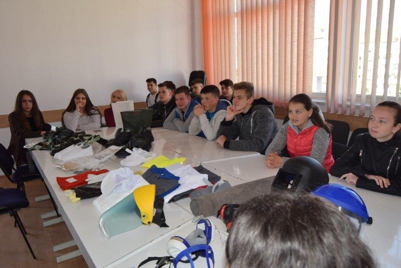 Liceenii sibieni și-au testat cunoștințele despre piața muncii