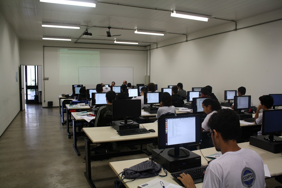 Olimpiada Națională de Informatică are loc la Sibiu