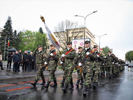 Astrid Fodor, urări pentru militarii Forţelor Terestre