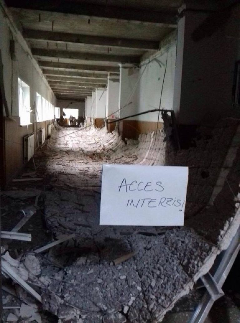 Inspectoratele şcolare transmit marţi situaţia unităţilor de învăţământ cu risc pentru siguranţa elevilor