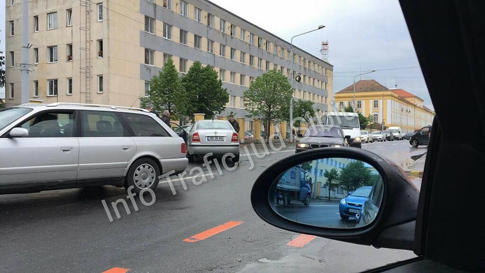 O persoană rănită în urma unui accident pe Vasile Milea