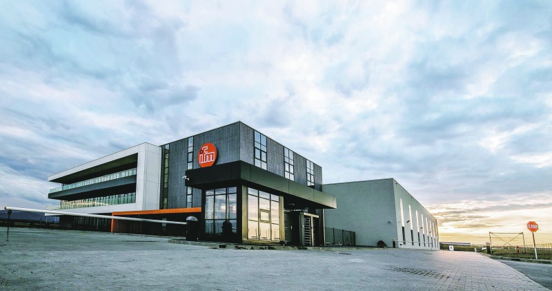 ifm efector, cu fabrica din Sibiu, este câștigătoarea titlului ”Fabrica anului”