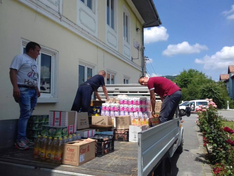 GALERIE FOTO – Acțiune caritabilă pentru 400 de suflete