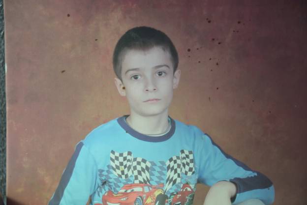 Copil de 14 ani dispărut de acasă, a plecat cu maşina familiei