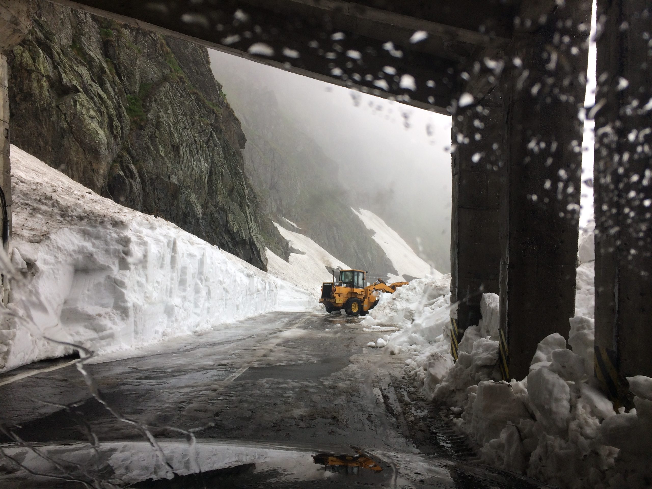 Continuă lucrările pentru deschiderea DN 7C, Transfăgăraşan