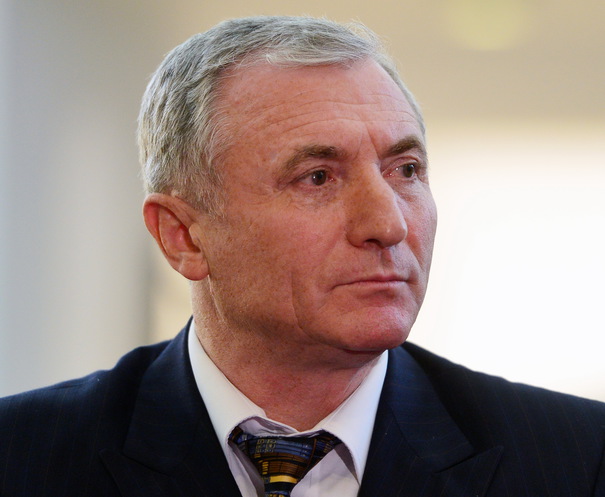 Procurorul general Augustin Lazăr vrea sesizarea CCR cu excepţie de neconstituţionalitate pe legea salarizării