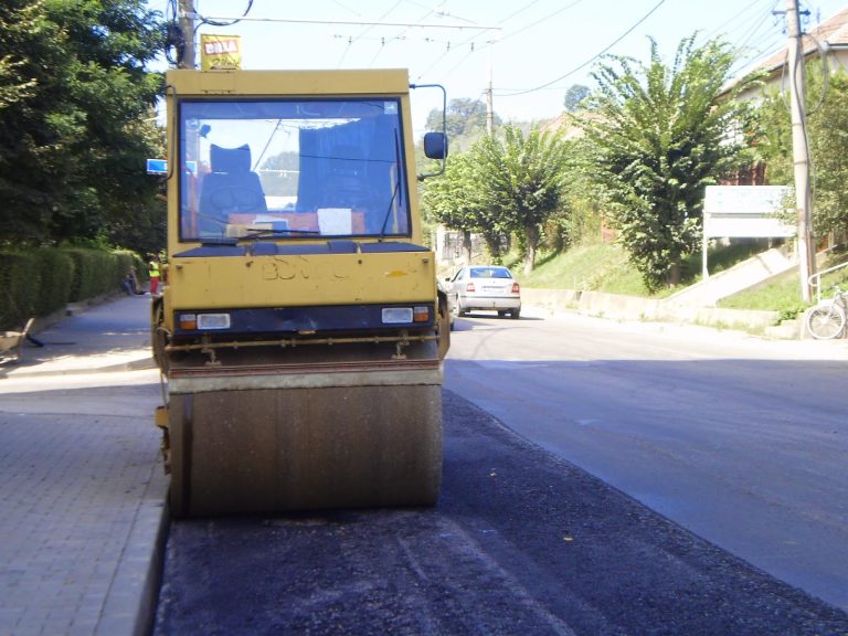 Încep lucrările de modernizare pe încă nouă străzi de pământ