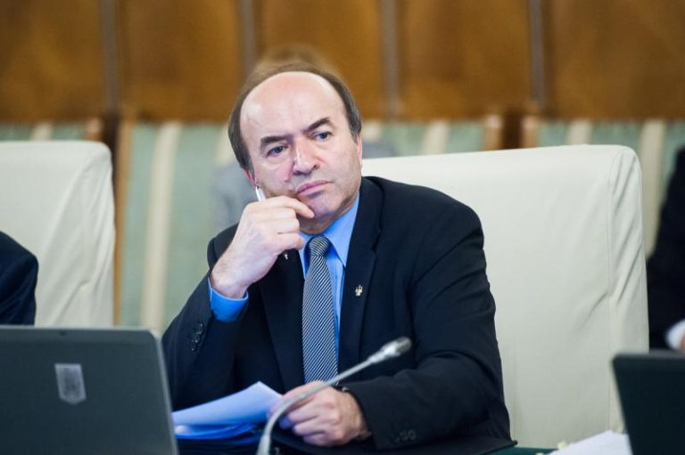 PSD a decis înlocuirea lui Tudorel Toader în funcția de ministru al Justiției cu Eugen Nicolicea