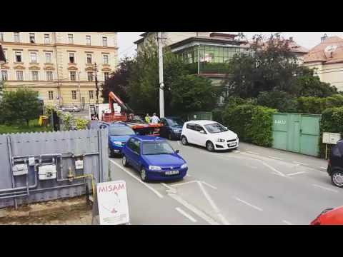 Primaria Sibiu, despre intrarea pe interzis a utilajului de ridicari: Era caz de urgenta