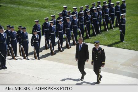 Combaterea terorismului, discutată de Iohannis și directorul CIA
