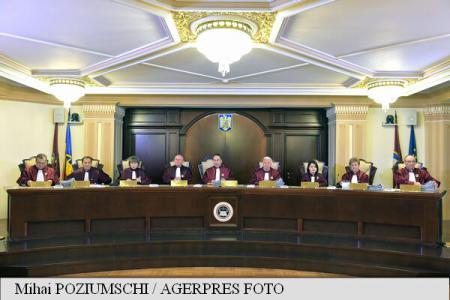CCR a respins contestația lui Clotilde Armand privind alegerea primarilor într-un tur
