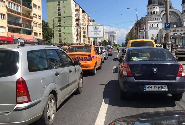 Pietoni accidentaţi în oraş, o femeie şi un copil de 14 ani au ajuns la spital