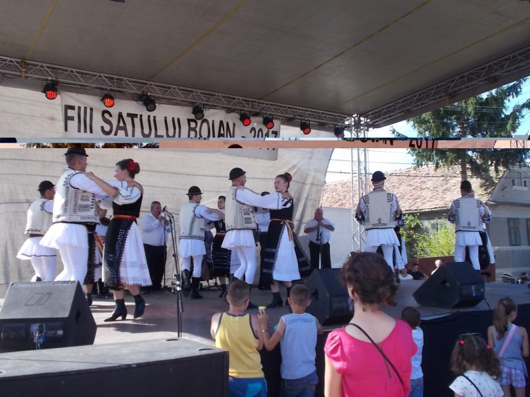 GALERIE FOTO – Distracție pe cinste la Sărbătoarea Fiilor Satului Boian