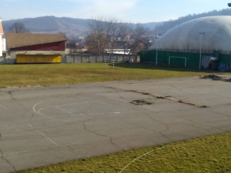 Lucrări și investiții la Clubul Sportiv Școlar