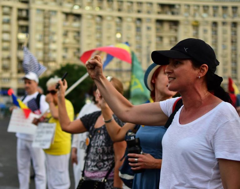 Marșul „Împreună salvăm țara de corupți” s-a încheiat în Piața Francofoniei