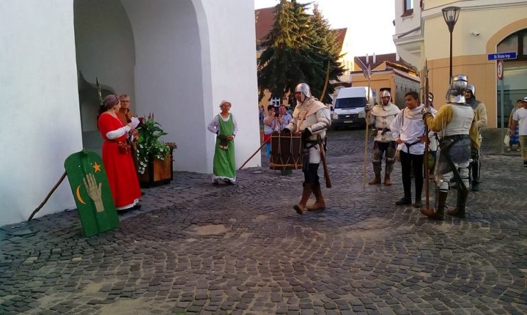 GALERIE FOTO – Seară medievală cu Strajă a Cetății