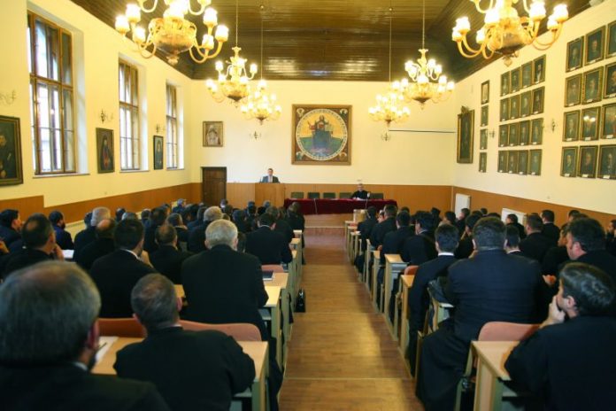 Cursuri pentru preoții din Mitropolia Ardealului