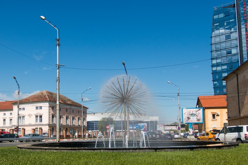 Primăria repară băncile și fântânile arteziene