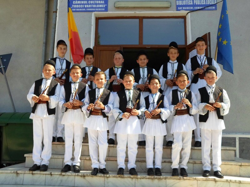 Festivalul folcloric „Sus pe muntele din Jina”