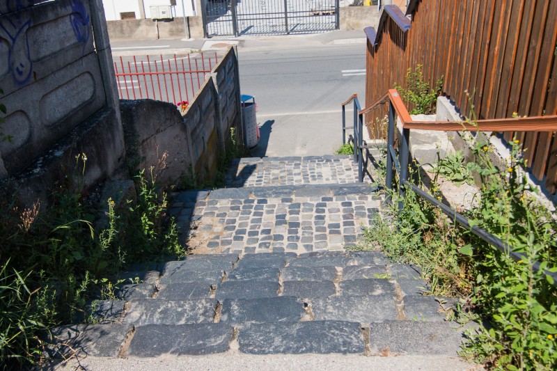 Peste 280.000 de lei pentru repararea scărilor