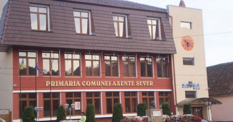 Lucrări de asfaltare la Axente Sever