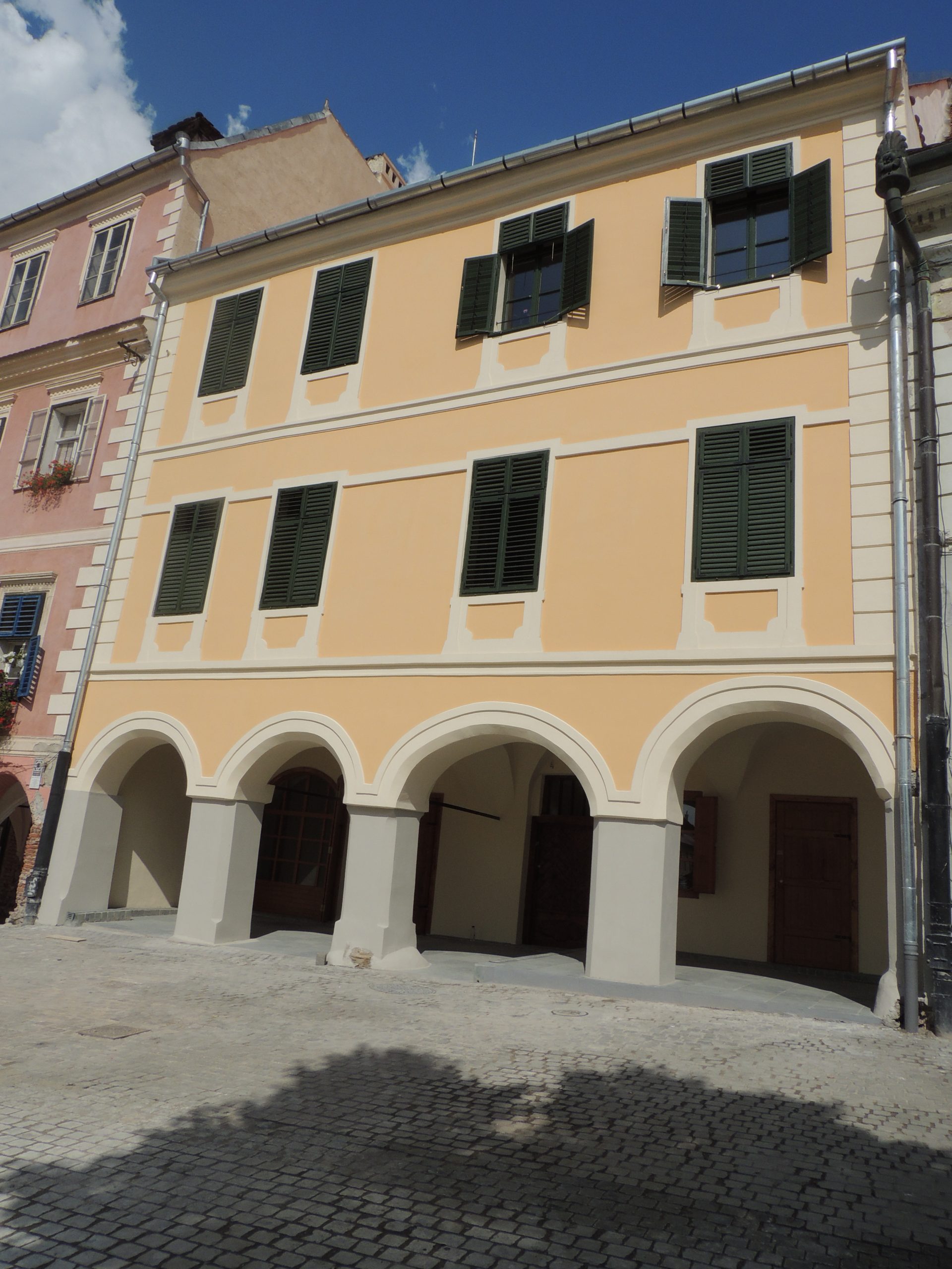 Opt servicii ale Primăriei Sibiu își mută sediul în Piața Mică nr. 25
