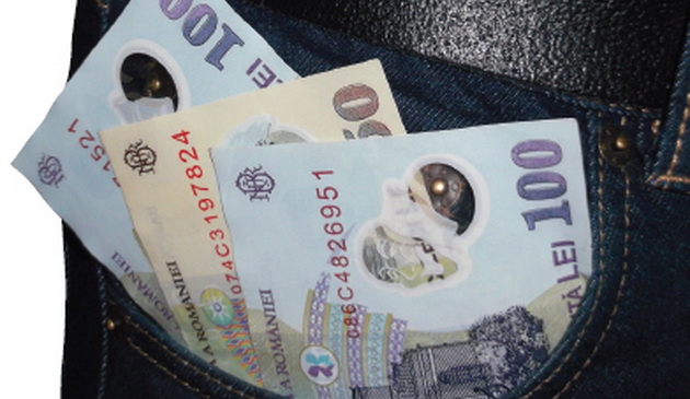 Polițiștii au prins un hoț care a furat 7.000 de lei, păgubitul și-a retras plângerea, iar individul e liber acum