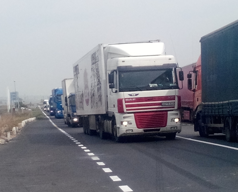 Tinerii de 17 ani vor putea conduce camioane