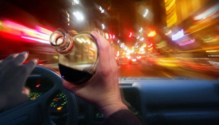 Șofer cu permis de o săptămână, prins băut la volan