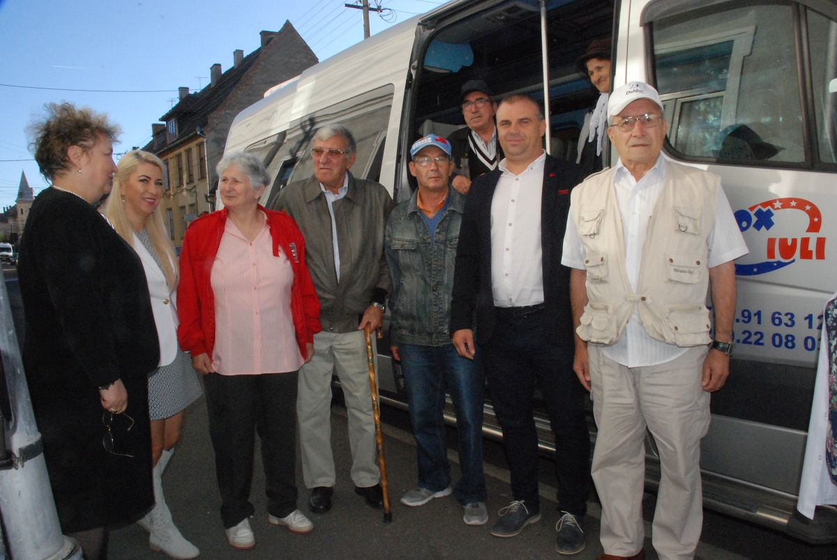 Școala de șoferi ABC aduce bucurii și persoanelor vârstnice