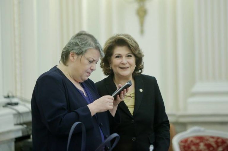 Iohannis: Plumb și Shhaideh trebuiau să demisioneze sau să fie retrase