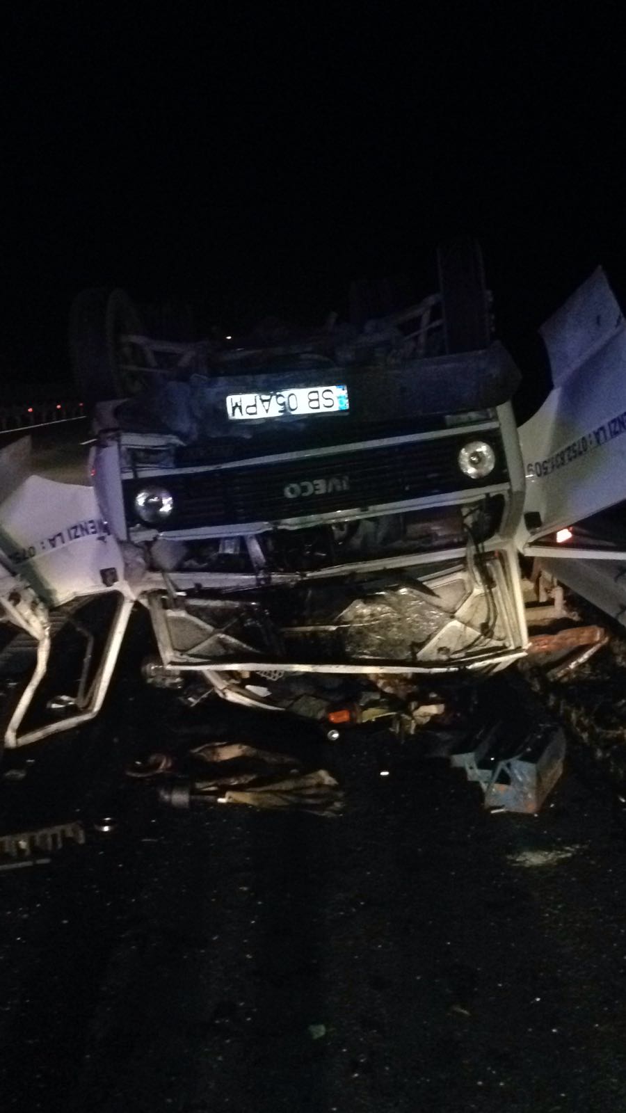 UPDATE: Accident pe autostradă, două persoane rănite
