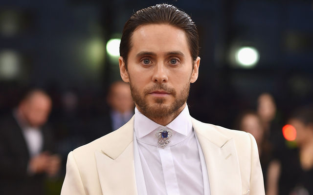 Jared Leto va fi Hugh Hefner într-un film biografic