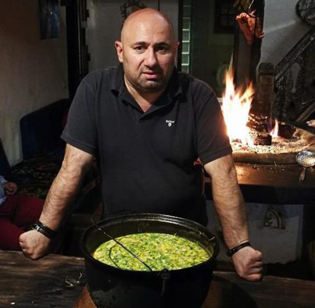 Chef Scărlătescu va găti o tonă de magiun la Festivalul Gustului Românesc
