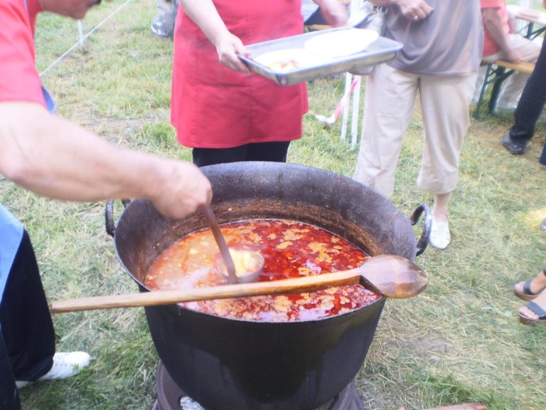Ceaun de o tonă la Festivalul Recoltei din Mediaș