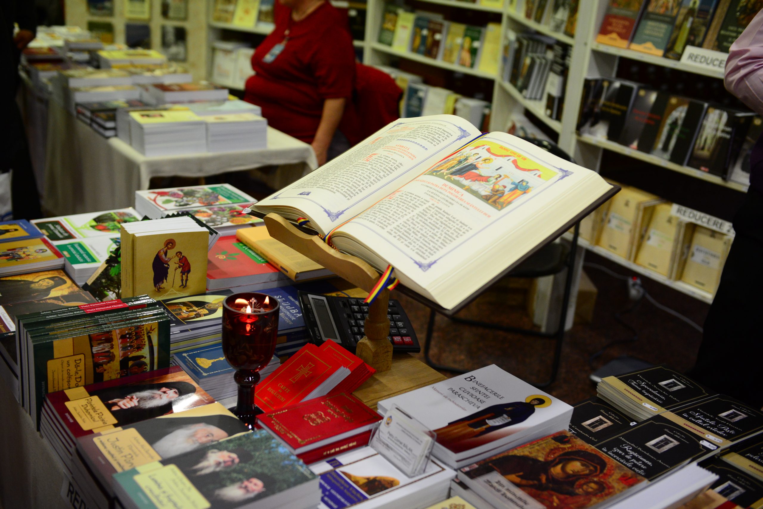 Târgul Naţional de Carte şi Revistă Religioasă din Sibiu a ajuns la cea de-a  XVII–a ediţie