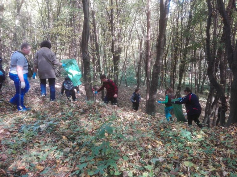 Mii de voluntari așteptați, sâmbătă, la „Let’s Do It, Mediaș“