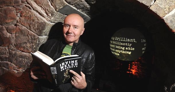 Irvine Welsh ajunge la Sibiu și Mediaș