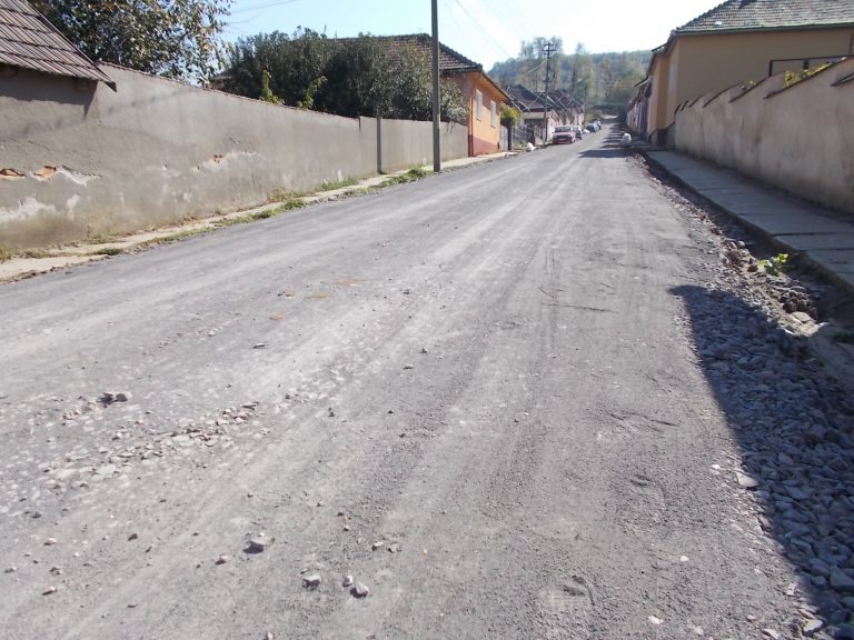 5 străzi intră în asfaltări, la Axente Sever
