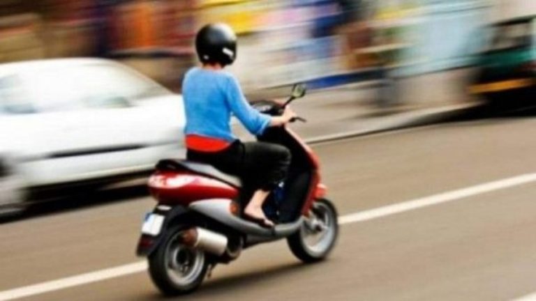 Sibian aflat pe un moped, rănit într-un accident rutier pe Someșului