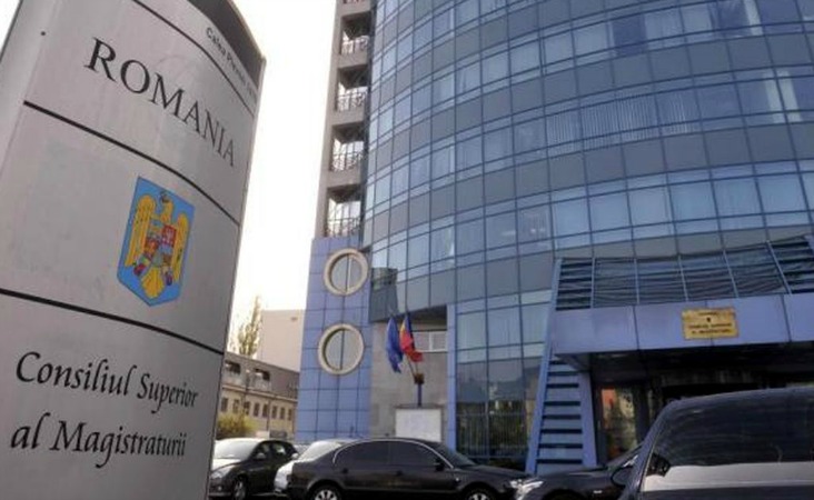 CSM discută proiectul USR de desfiinţare a Secţiei de investigare a infracţiunilor din justiţie